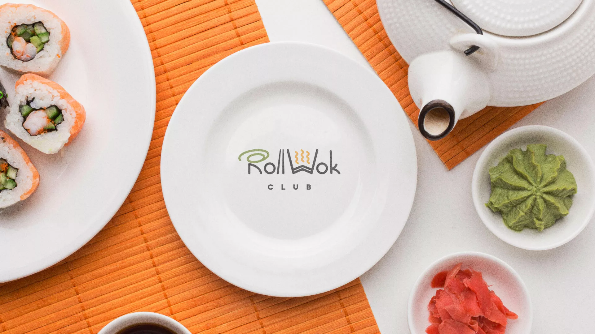Разработка логотипа и фирменного стиля в Белой Холунице для суши-бара «Roll Wok Club» Разработка логотипа и фирменного стиля в Белой Холунице для суши-бара «Roll Wok Club»